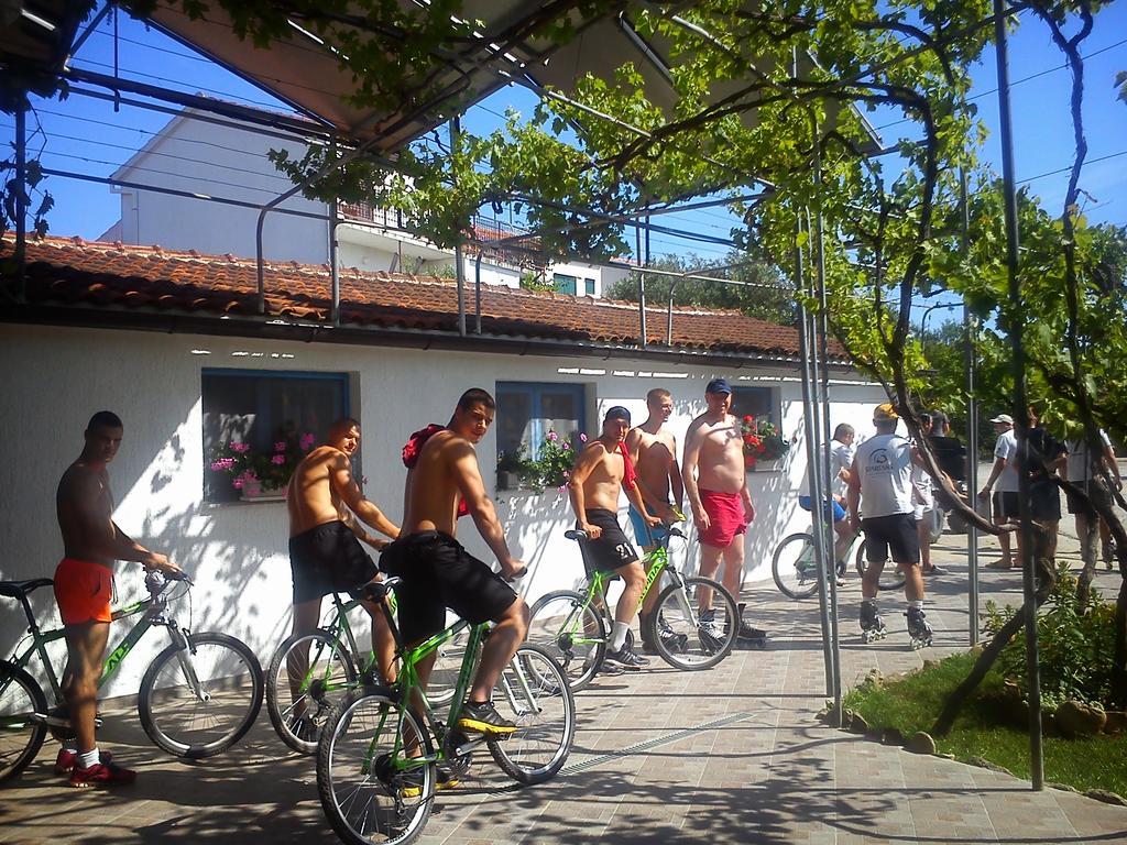 Pansion Ivan Guest house Sucuraj
