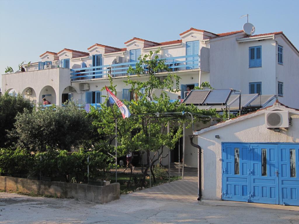Pansion Ivan Guest house Sucuraj